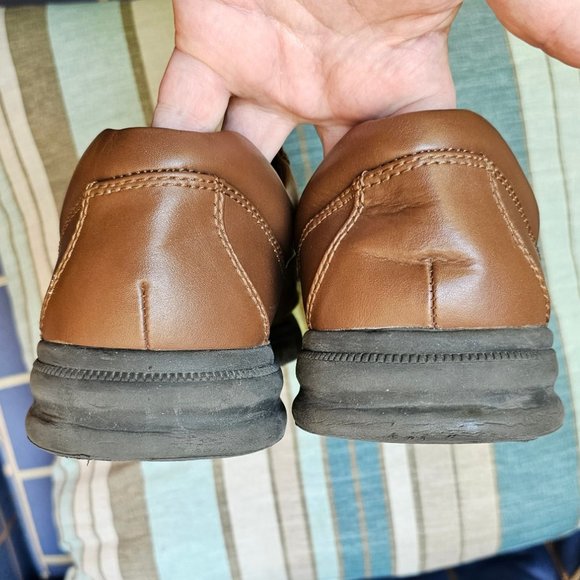 Hush Puppies "Gus" in FULL-GRAIN leather, VGUC, hard to find size - Picture 5 of 16